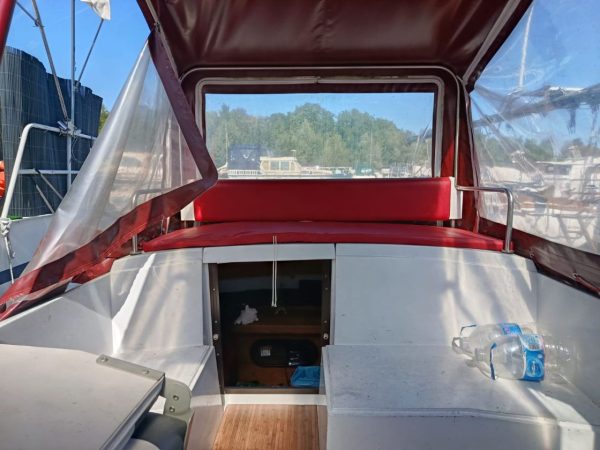 6-bateau-vedette-fjord-26-cruiser-habitable-a-vendre-occasion-france-www-viking-nautik-com-1