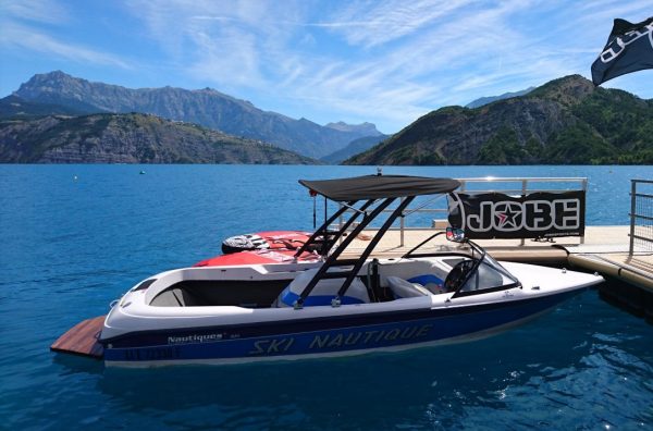 1-correct-craft-ski-nautique-bateau-sportif-occasion-a-vendre-www-viking-nautik-com-1