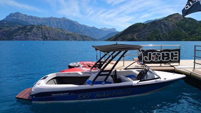 1-correct-craft-ski-nautique-bateau-sportif-occasion-a-vendre-www-viking-nautik-com-1